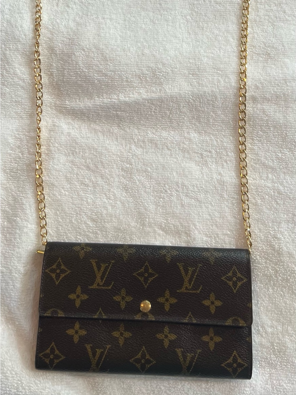 Authentic Louis Vuitton Monogram Sarah Crossbody Wallet with Gold Chain